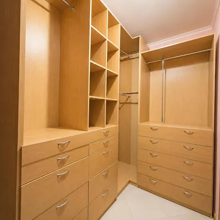 посмитного 22 Apartment *