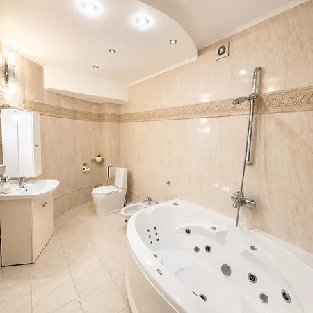 Apartment посмитного 22